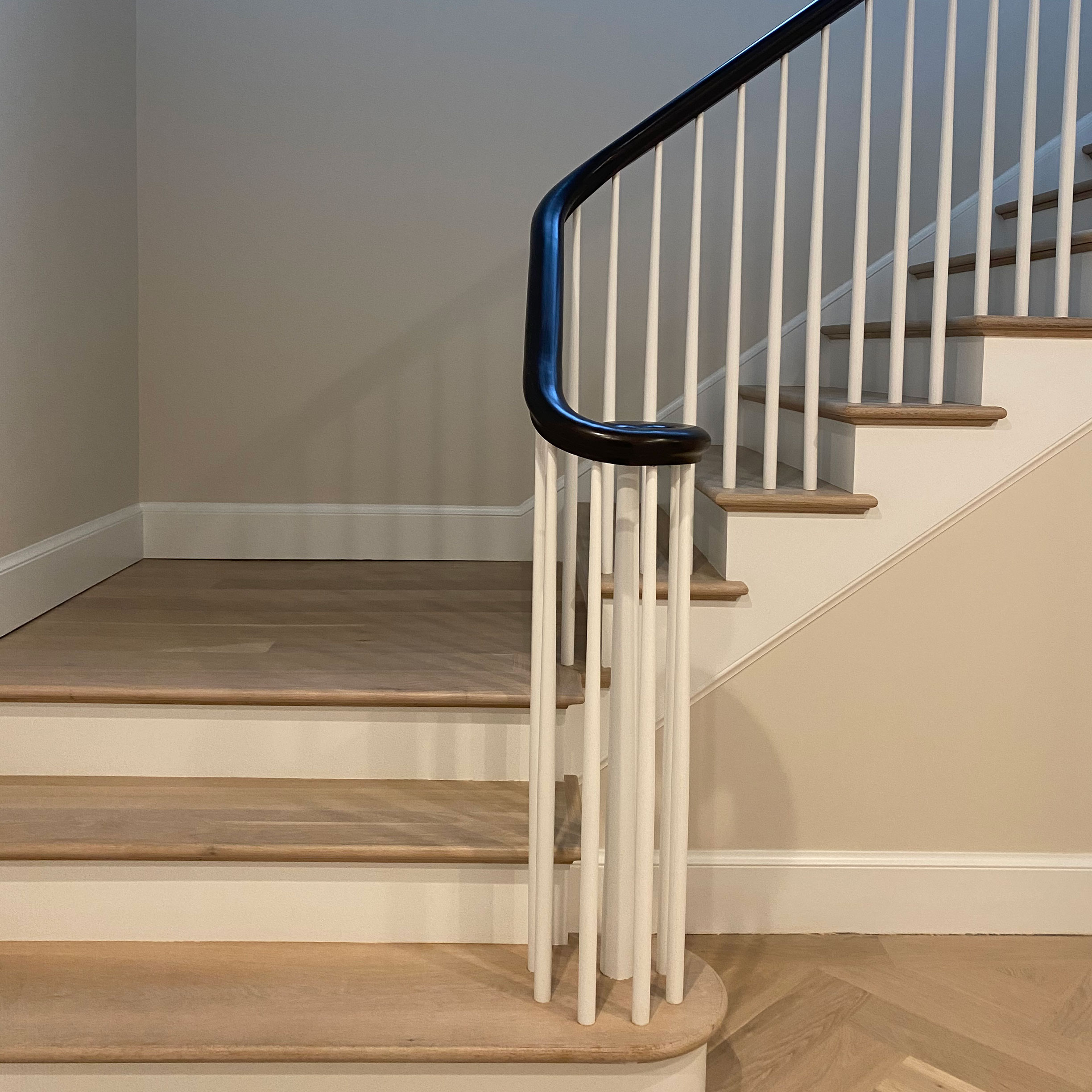 1910 Palisades Bannister